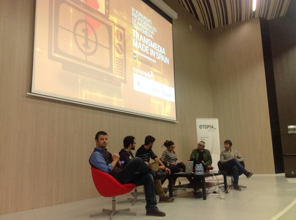 EvaRuedaThomas's tweet photo. All together... @rogercasas @lexbar @andreumeixide @belen_santa @pacotrinity y Javi J Palo #transmedia @etopia_ http://t.co/t0l2GJSGLq