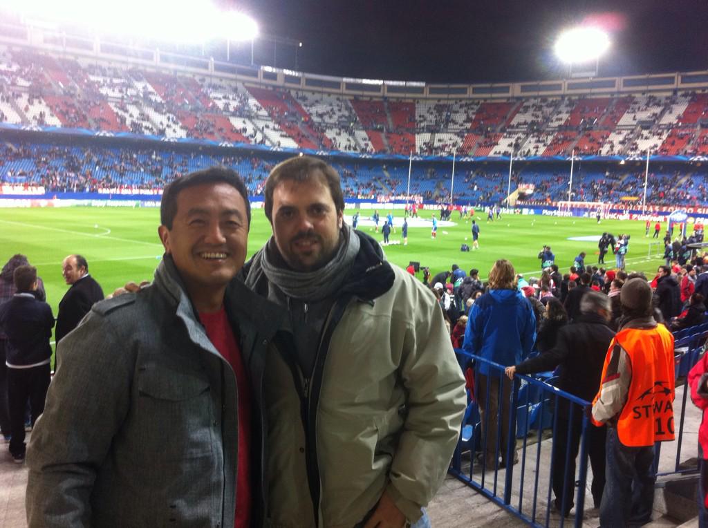 Doctorswingolf's tweet photo. A disfrutar de un gran partido @Atleti @olympiacos_org @edusgolf @JaimeMalaver a ver ese espiritu colchonero http://t.co/2PWKBt02B6