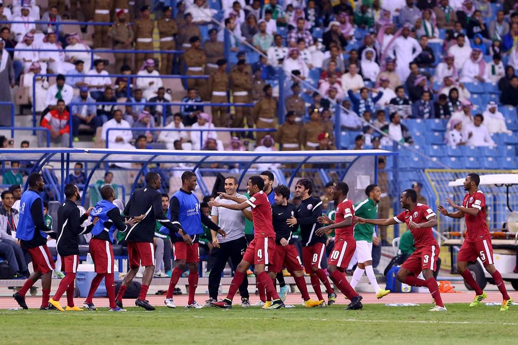 GulfCup22sa's tweet photo. صور من المباراة
 #نهائي_خليجي22_السعودية_vs_قطر http://t.co/W0sYtPfJfG