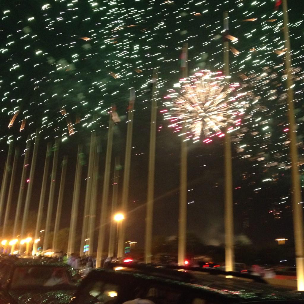 GulfCup22sa's tweet photo. الألعاب النارية تختم #خليجي22 وتضيء سماء استاد الملك فهد الدولي بالرياض http://t.co/thSaErr4qU