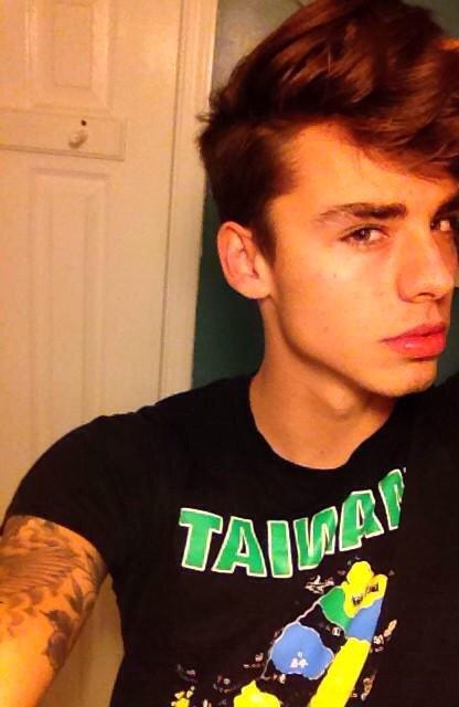 Why you taking selfies with out me? I feel the love Kylantha, i feel the love.. 😭