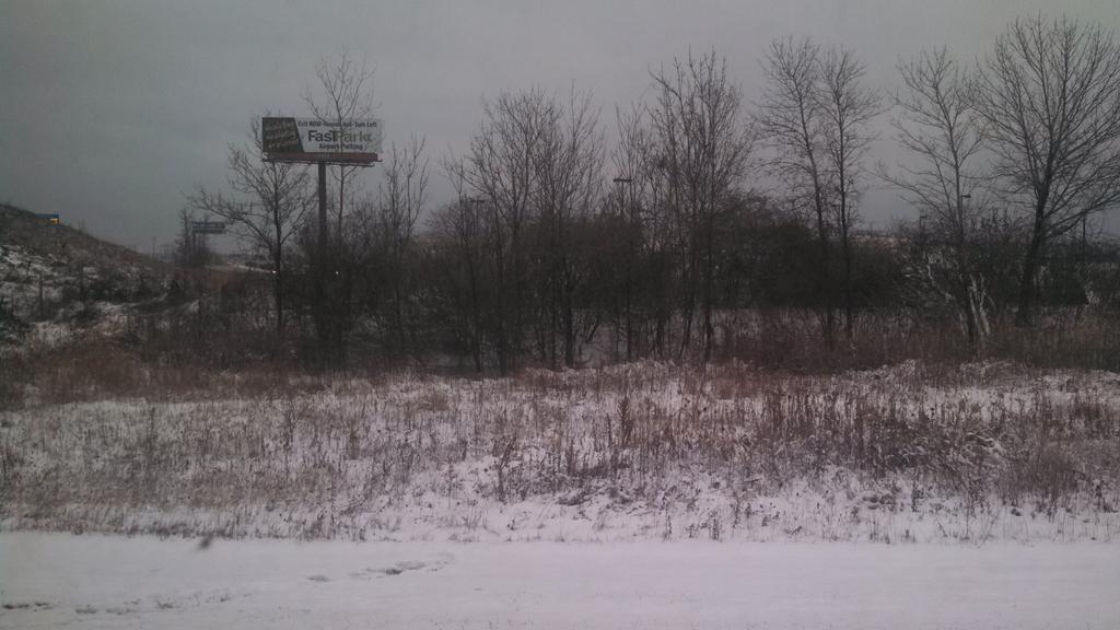 MattOnTheTrain's tweet photo. Milwaukee has an airport.  We visited it on the train. http://t.co/Tg851LSMqQ