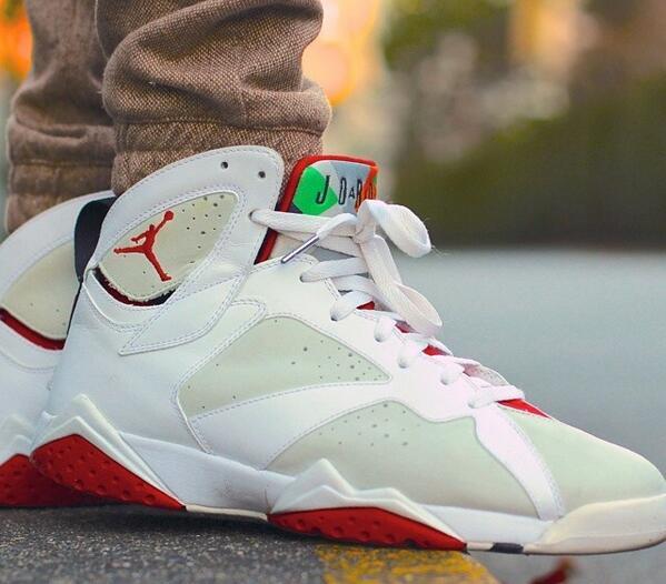 SneakerPics23's tweet photo. Hare 7's http://t.co/PBJg7BncdC