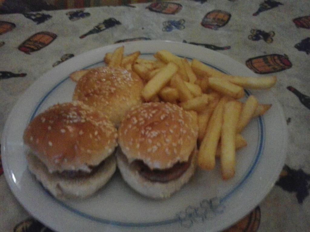 diente24's tweet photo. Es que es mi súper cena gracias a mi niña @beeleenpozo http://t.co/nkoX2B9KTR