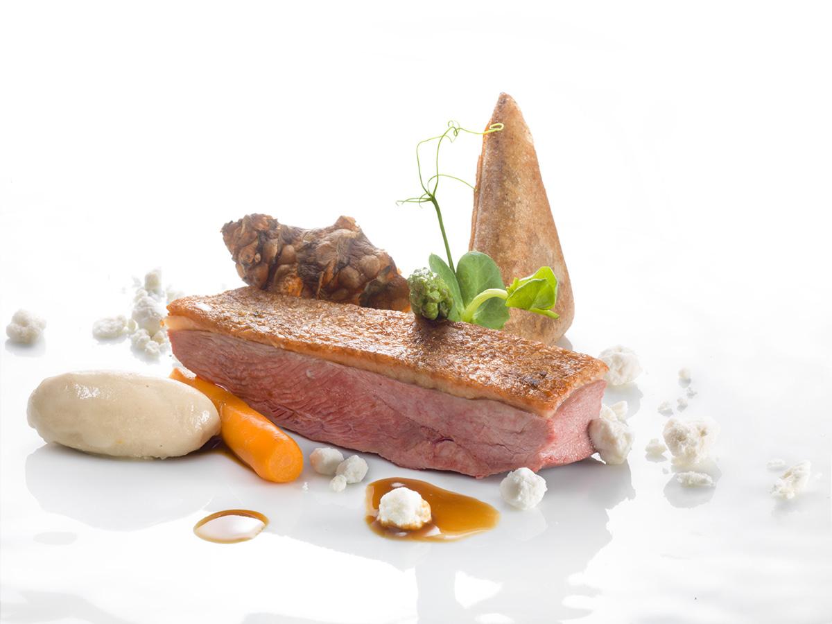 <a href="/BeckHeinz/">Heinz Beck</a>' duck on artichoke purée...tricky to perfect but VERY easy to eat...buff.ly/158eWmx #FOURMa…