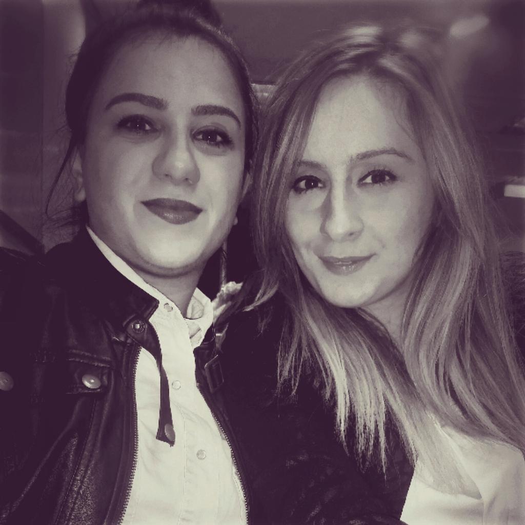 emelatn's tweet photo. Canım canım birtanmle mutlu bir an 😀😃😄 http://t.co/IKHP9OKQlB