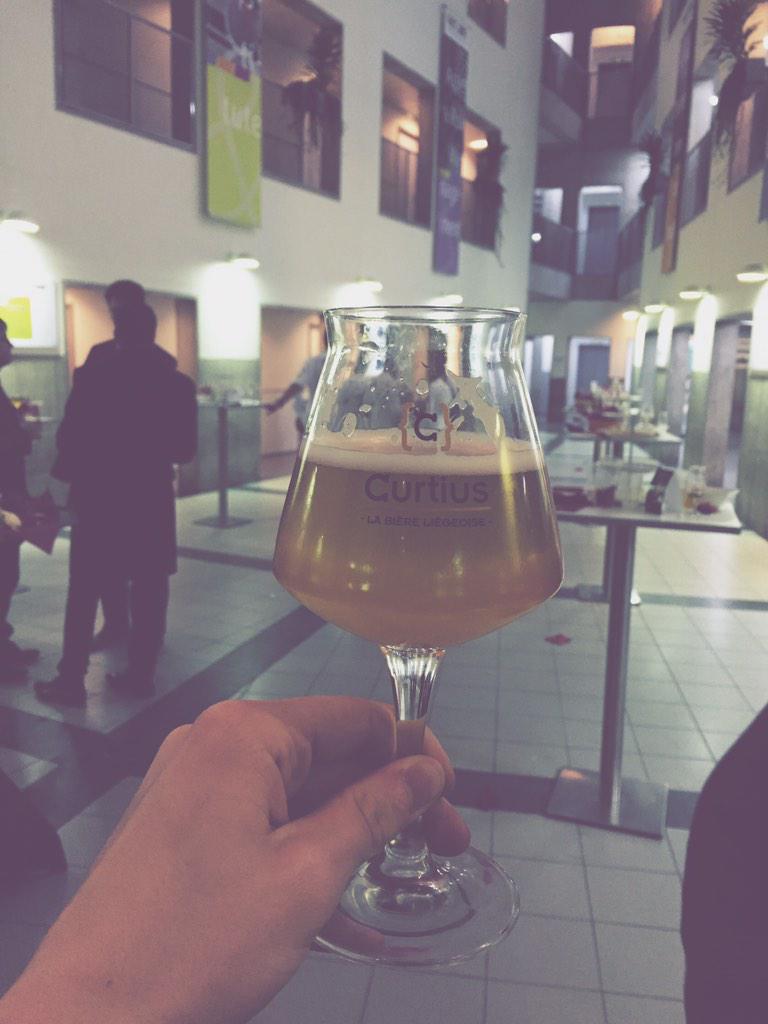 SylvainLienne's tweet photo. .@LaCurtius toute la nuit ! Merci @HEC_ULg @OICDowJones ! #DigitalHec http://t.co/WzLaRZlmCa
