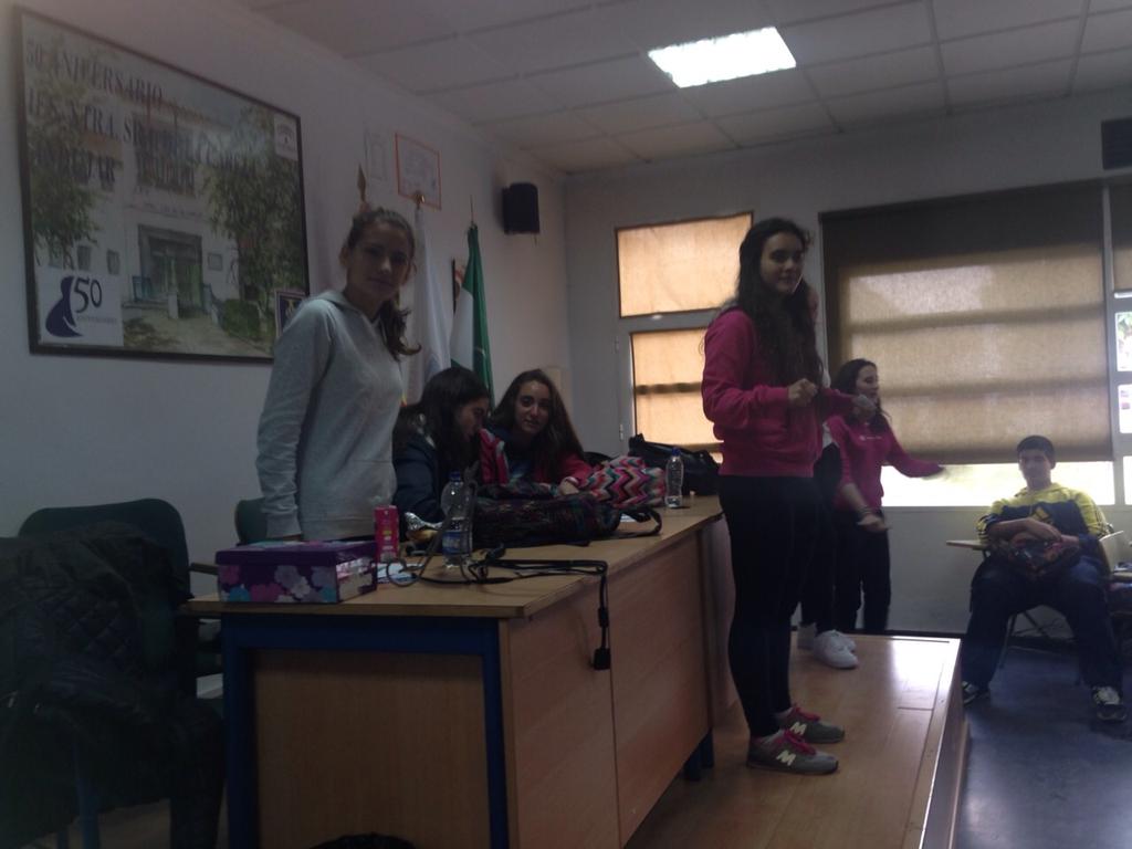 showyourbestTS's tweet photo. Ya hemos empezado! Cada semana os espera un nuevo concurso. Demostrad todo lo que sabeis!!! #quesepegue http://t.co/uwklqWV8fs