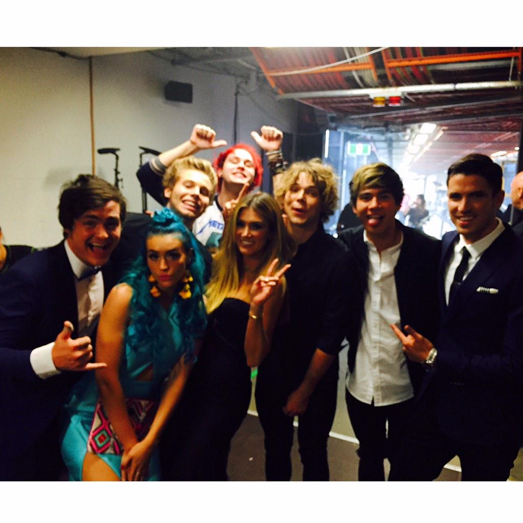 DeltaGoodrem's tweet photo. YES ❤️🎉my faves @5SOS @wearesheppard @Scott_Tweedie representing Aussie music  #sayGeronimo #shelookssoperfect xx http://t.co/7MfBNVu464