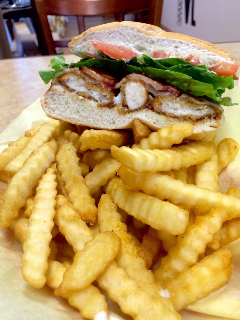 blindfoldizzle's tweet photo. @WilBPhotography hook up. Check out @BitontiCatering http://t.co/q6lfO4GBVl