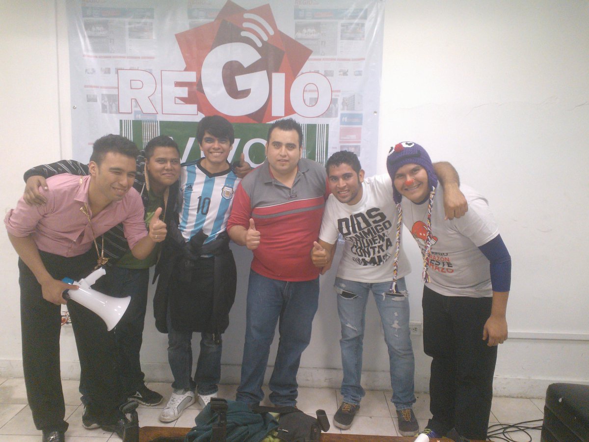 Quechuladashow's tweet photo. Invitados de este sabado ministerio Cristo vive un gran programa  no te lo pierdas los sábados alas 7pm por regiovivo http://t.co/hySzuVcM4o