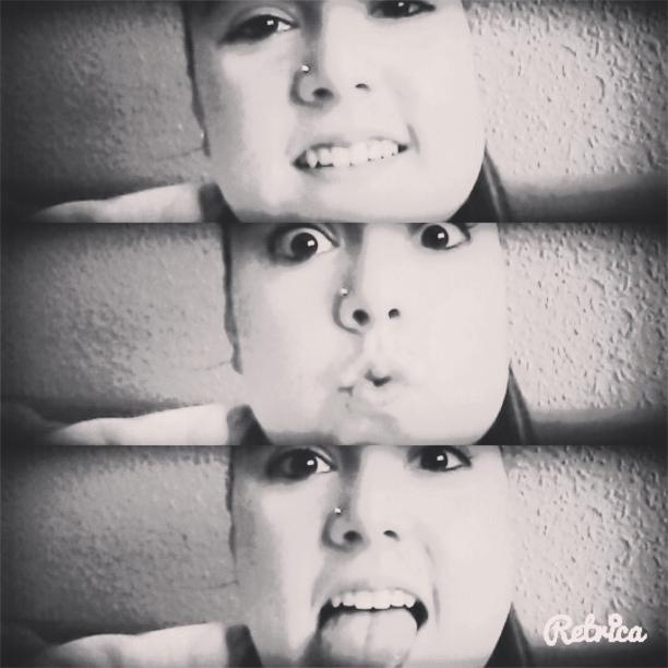 Macarron_69's tweet photo. "Te necesito a palo seco, sin hielos ni esperas."  💋🙈🙉🙊 http://t.co/BE4TdI8PoS