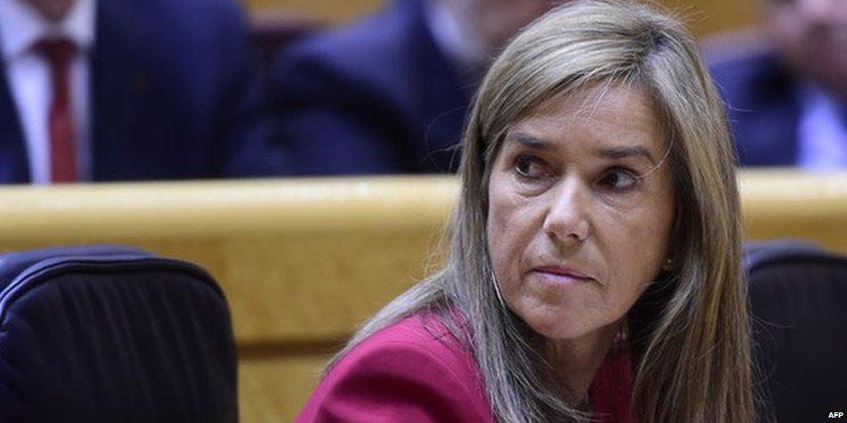 BBCWorld's tweet photo. Spanish Health Minister Ana Mato resigns after being linked to corruption case http://t.co/Tths8kqnqb http://t.co/rKSCDKMkyw