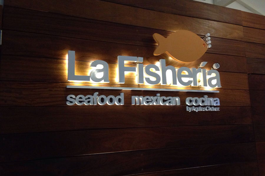 MarcoBeteta's tweet photo. #MBbePresent 7 lugares que no puedes perderte en Playa del Carmen http://t.co/EUaHnWlic7 @AquilesChavez http://t.co/ofVAoDO8K5