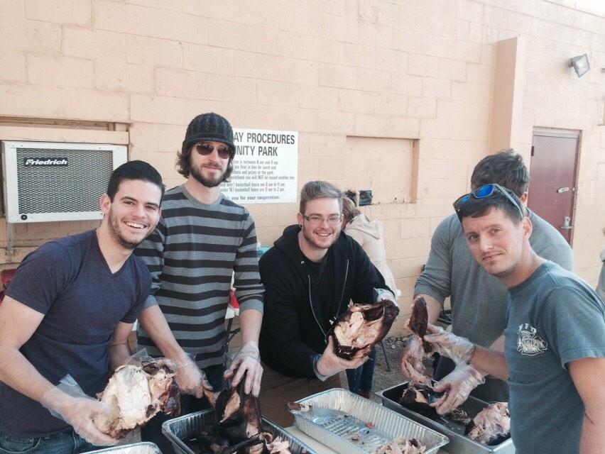 Homeless_Hookup's tweet photo. We're getting turkey dinners prepared at Unity Park! http://t.co/MnrfONQgXa