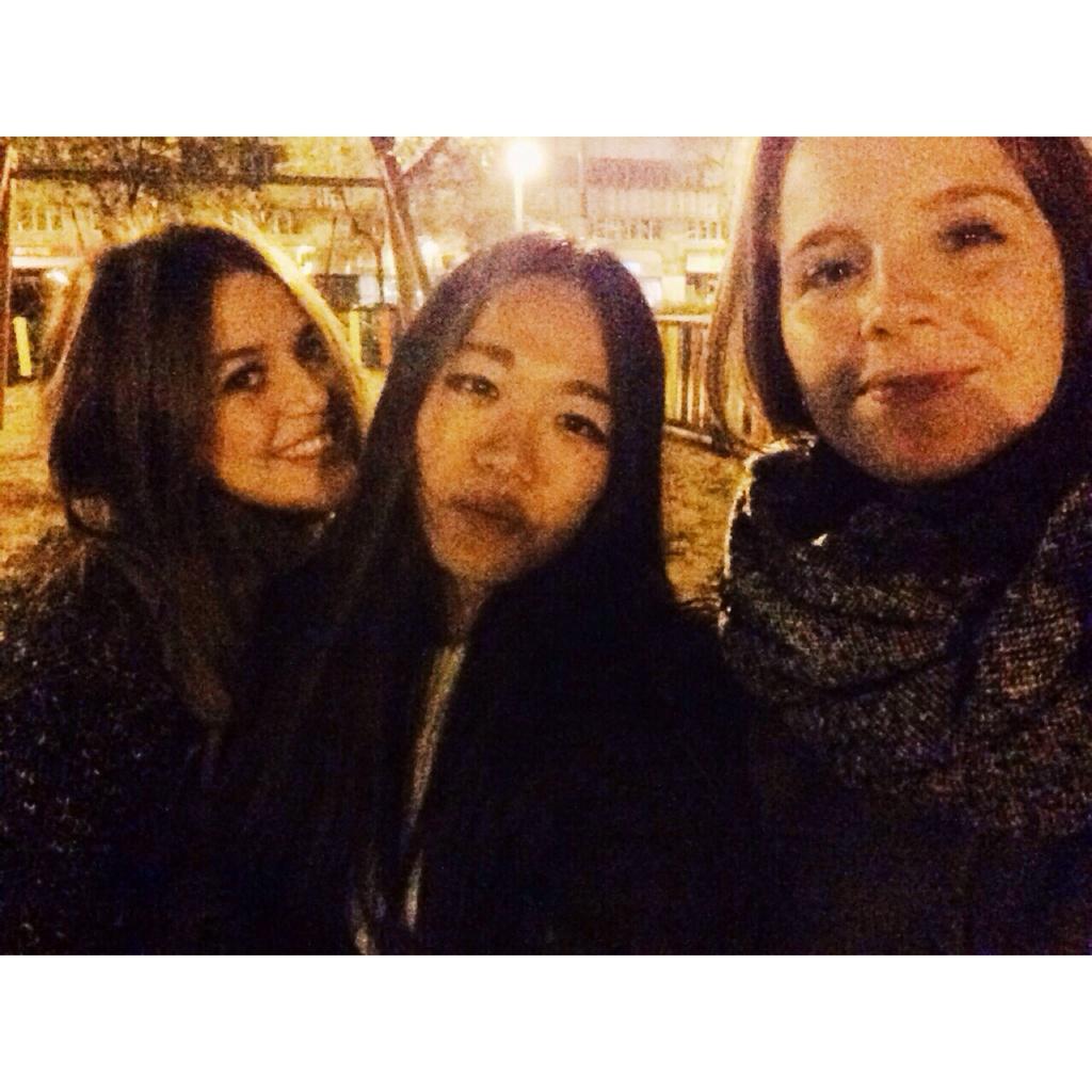 CarlotaMB95's tweet photo. LAS niñas ❤️❤️ http://t.co/WqF7hiVHkD
