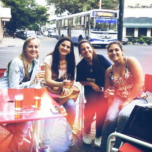 naadiarey's tweet photo. Las voy a extrañarrrrr! #CervecitaDeDespedida @Shir314 @fabianaa20 @Andruvittori @agustina_gomez http://t.co/0lqK4YDIop