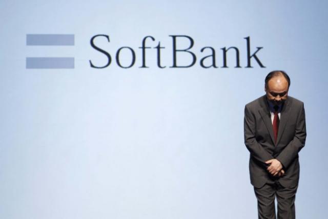 CNBCTV18News's tweet photo. After Ola, #SoftBank invests $250 mn in Uber's rival GrabTaxi: http://t.co/WmGerYmYtZ http://t.co/KIOyIa5OII