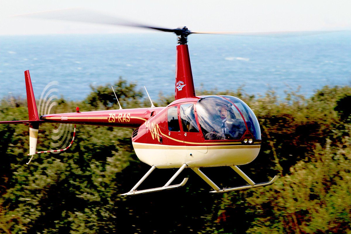 KingShakaHeli's tweet photo. Beautiful clear skies for a heli flip today! #Durban is really showing off! http://t.co/GiIAlnYXy3 #gottaluvkzn http://t.co/HI356sRwzw