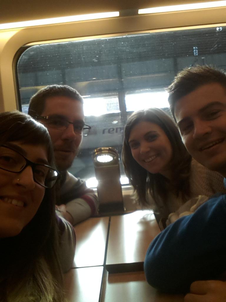manuelreal85's tweet photo. Saliendo de vacances con @Antonio4rabadan @Victoria88d y @mjesuslopez87 esperemos disfrutar lo maximo http://t.co/jBzX4p8kgs