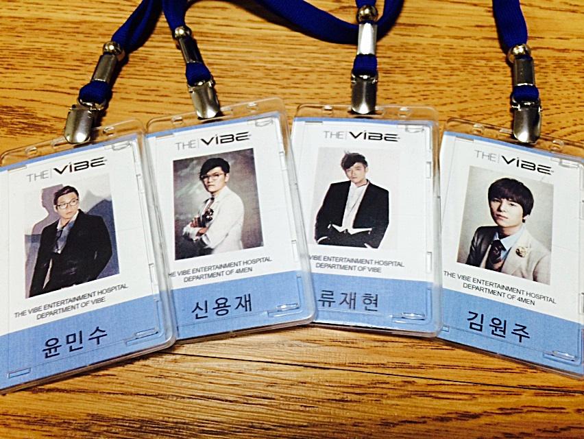 major9_official's tweet photo. [D-15] #바이브 #포맨 #발라드림 #콘서트
콘서트 포스터 촬영 당시 사용되었던 센스 만점 소품! 디테일한 부분까지도 신경썼는데 의사 컨셉이 빛을...ㅠㅠ트친 분들께 깨알재미 드리고자 사진 올립니다 :) http://t.co/iKjit293X6