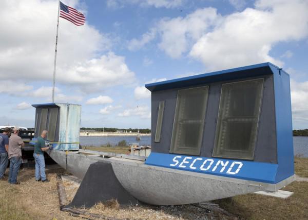 lednewsorg's tweet photo. NASA will change the Analog Clock to LED Display in Kennedy Space Center -  http://t.co/v3SD6tsC4J http://t.co/3uBmkKE9Cs