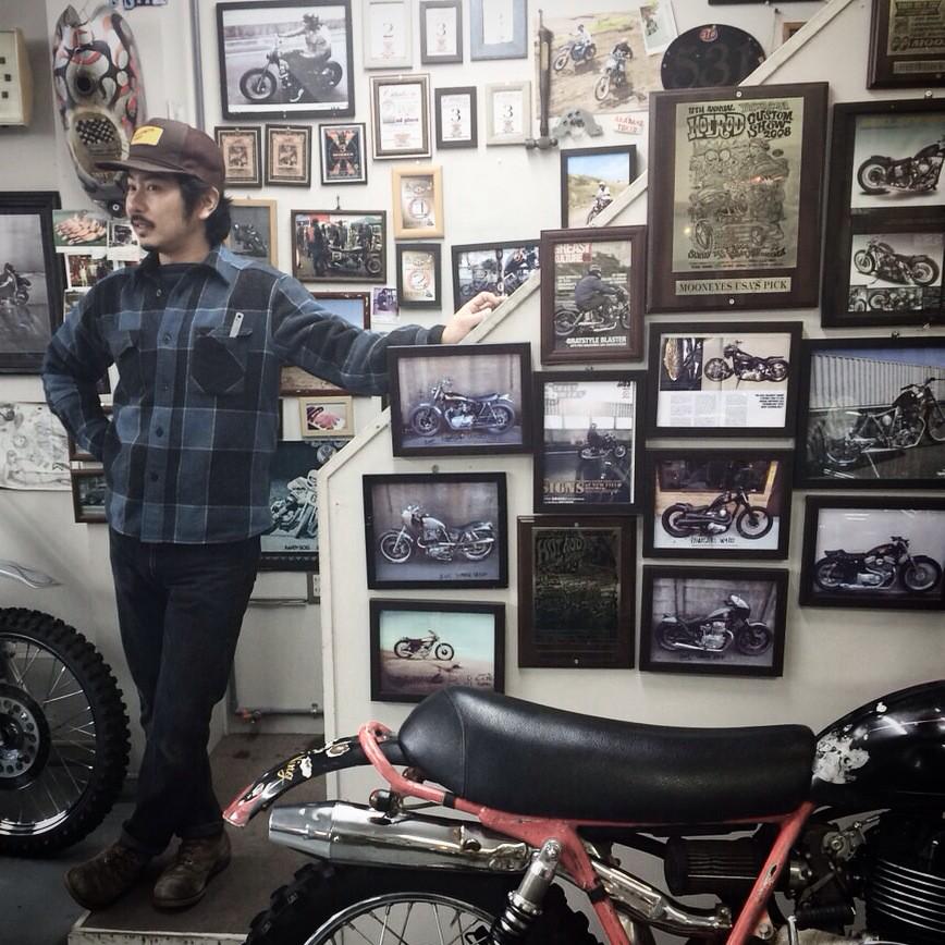 Ketahuilah bahwa Bratstyle adalah nama bengkel di Jepang punya orang ini, Go Takamine.