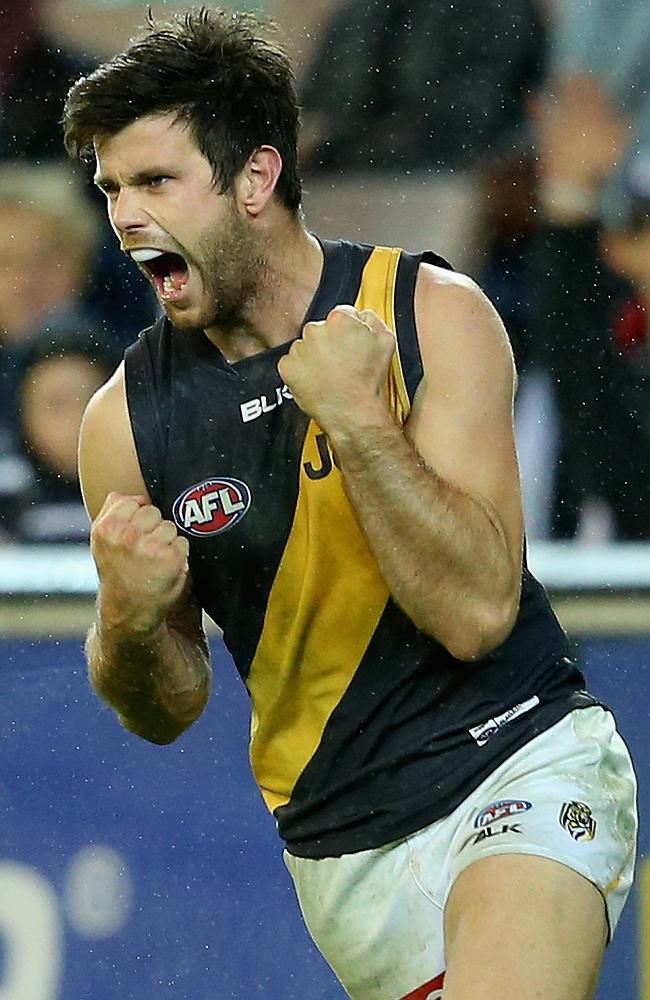 superfooty's tweet photo. ICYMI: @Richmond_FC captain @tcotchin9 signs new deal to stay a Tiger until 2020 http://t.co/3AsjqMG7eU #CaptainCotch http://t.co/sHNVAQcGLS