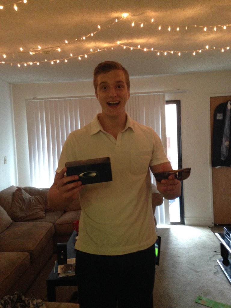 APU_SBM's tweet photo. Shoutout to @mreliscofield and Zac Liu for winning Oakley glasses! Thanks to everyone who participated in the survey! http://t.co/FbFmfeYdxJ
