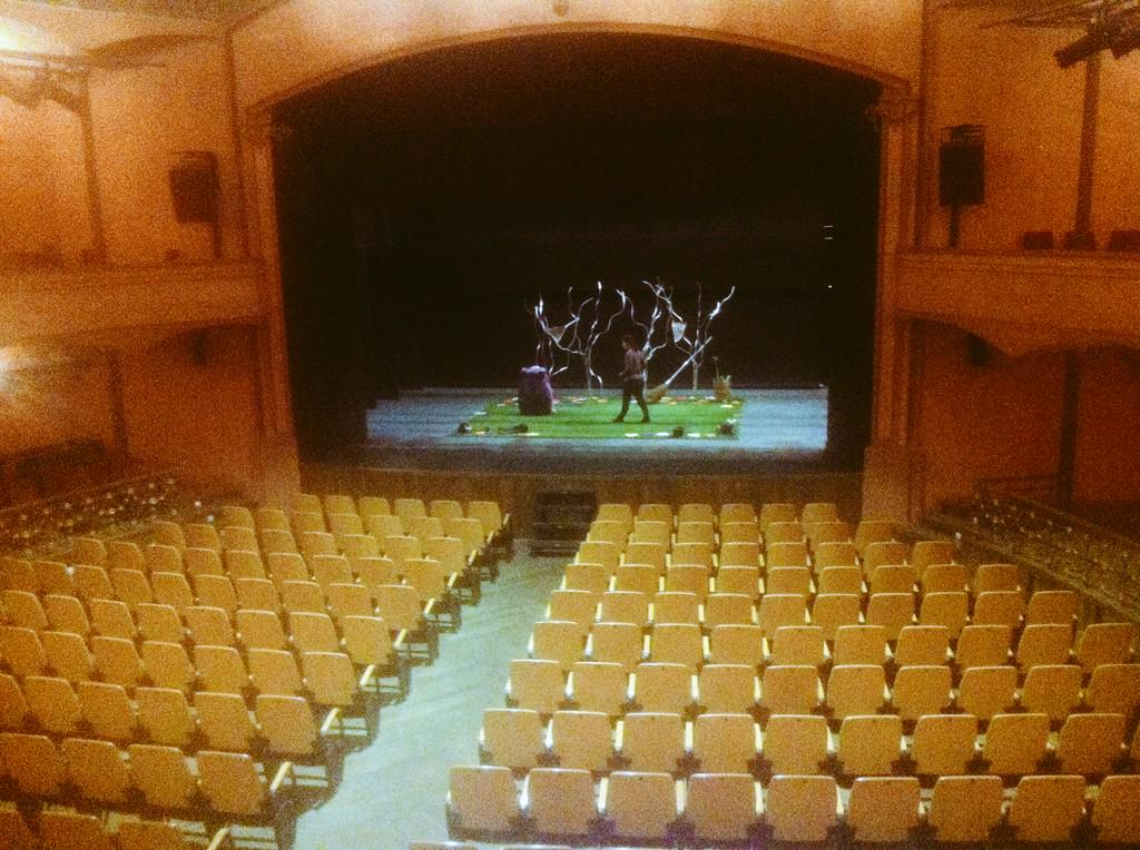 La <a href="/monicaggene/">Mònica Garcia Gené</a> acabant de fer l'escalfament abans dels bolos d'aquest matí a Vilassar de Dalt #DespertaBruixeta