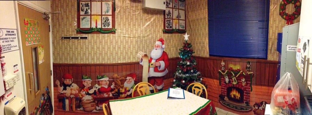 Festive fun at Rotherham #IT'SCHRISTMAS <a href="/ClareFeurtado/">Clare Feurtado</a> <a href="/mazieblake12345/">Richard Wilkinson</a> <a href="/stoppy79/">Tony stopforth</a>