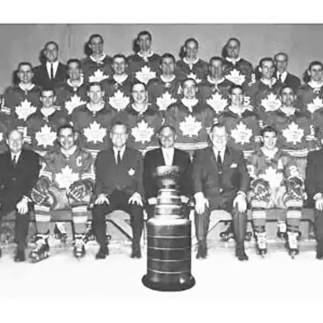 _curtisrk's tweet photo. The Toronto Maple #Leafs' most recent Stanley Cup victory. #wbw #WayWayWayWaybackWednesday http://t.co/tVWW2A074Y