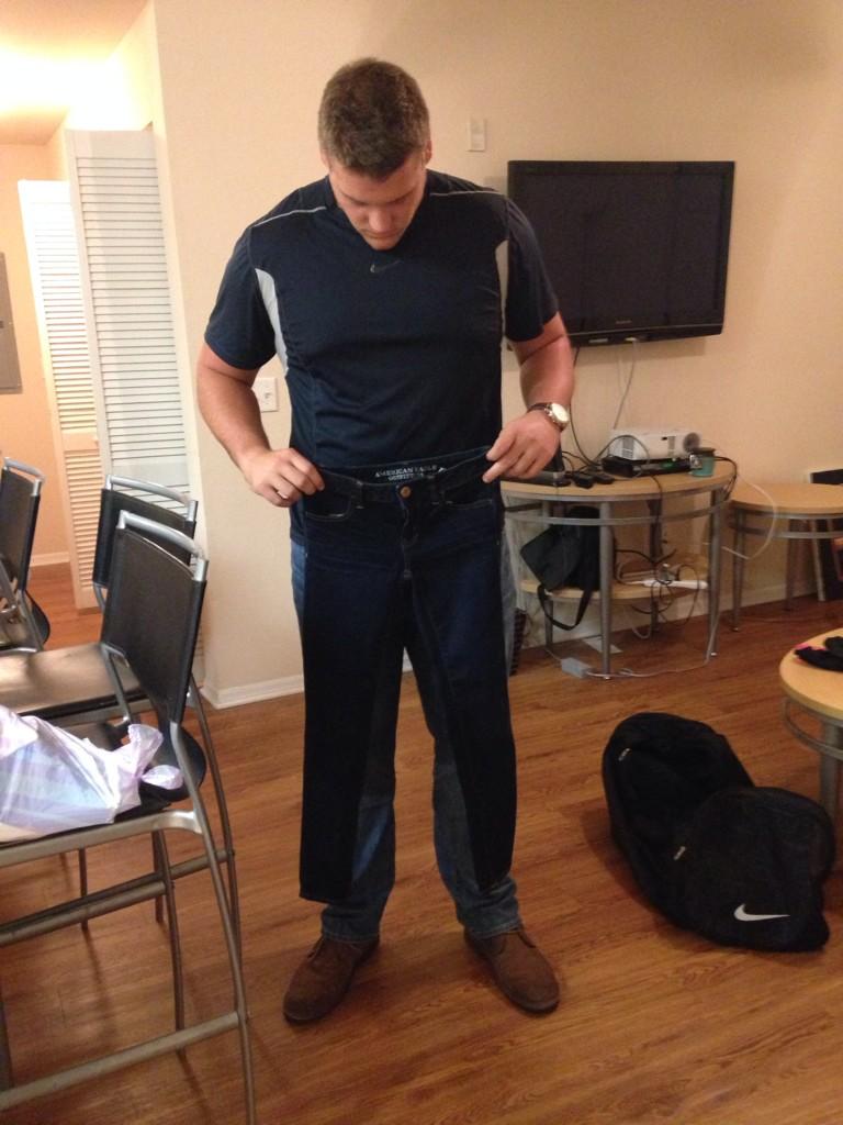 ecarrion1995's tweet photo. "Are these like real people clothes?"😂 http://t.co/EXV61iEG7H