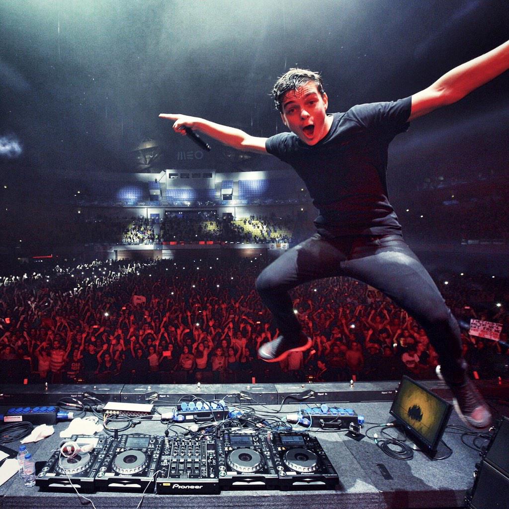 Ortografía donde quiera ellos MARTIN GARRIX on Twitter: "Guadelajara, Monterrey &amp; Mexico City can't  wait to party with you the coming days!! http://t.co/o7TPp4iY1V" / Twitter