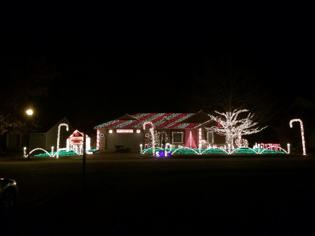 CandyCaneCrib tweet media