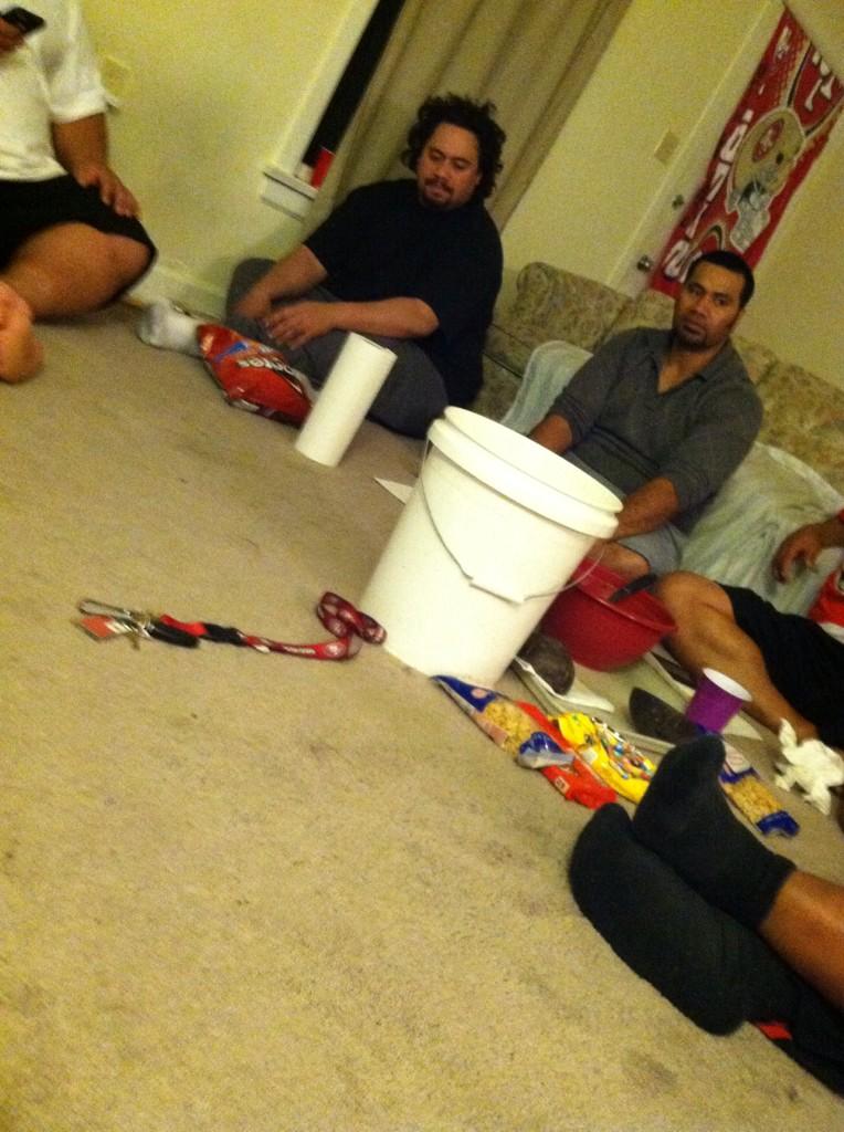 VILAgent's tweet photo. Pre Thanksgiving with the Brothers!
@cool_hand_asi do you recognize this dude... lol http://t.co/TGGeEF2IFV