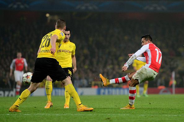 ID_ARSENAL's tweet photo. Gol kedua oleh @Alexis_Sanchez lewat tendangan melengkung nan indah. 2-0! #AFCvBOR http://t.co/1gOECofhcj