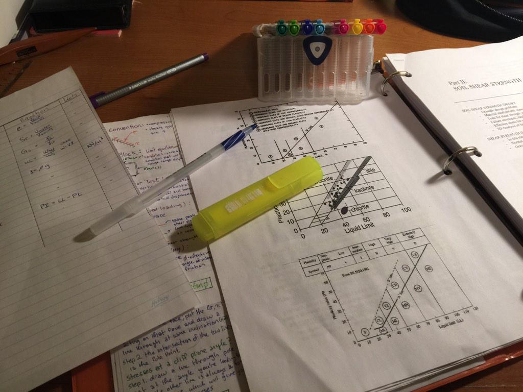 lifeatuoft's tweet photo. RT if this is your view right now #examseason http://t.co/MsCItQaBMy