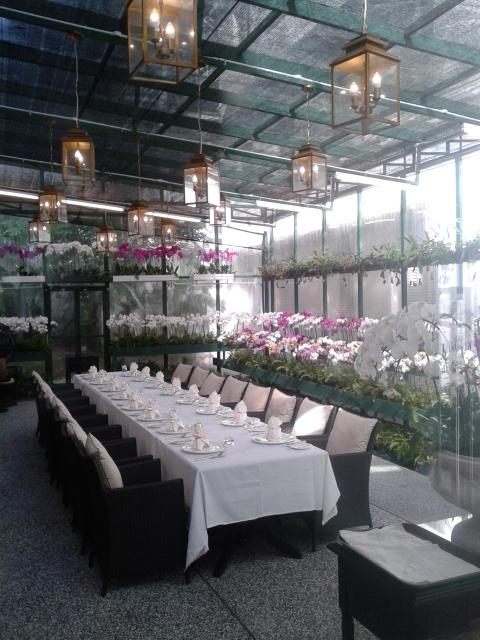 ALTOmagazine's tweet photo. The beautiful orchid conservatory at Hotel Majestic Kuala Lumpur houses over 1,000 orchids #YTLHotels @YTLhotels http://t.co/Z8kD2wGYFI