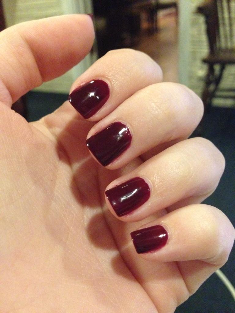 prepchronicles's tweet image. Fresh mani for thanksgiving!! Thanks @essie #berrynaughty