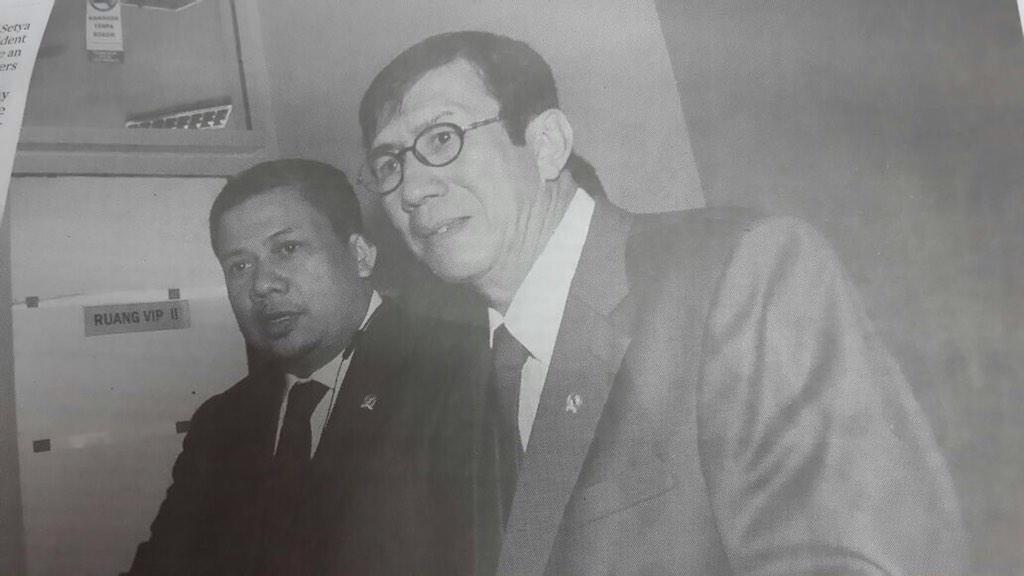 Fahrihamzah's tweet photo. Ada menteri Hukum dan HAM kemarin... http://t.co/UzeGB73xM9