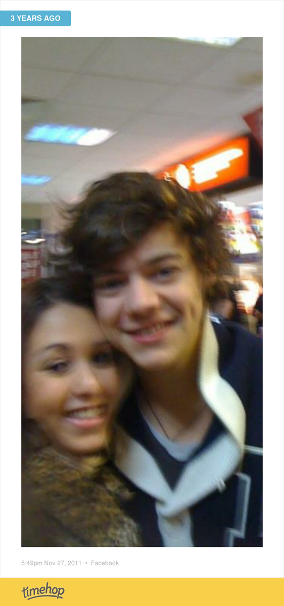 MaxineTarquini's tweet photo. Harry and I 💜 http://t.co/P24stcOMoC http://t.co/S3ZAhFEFDz