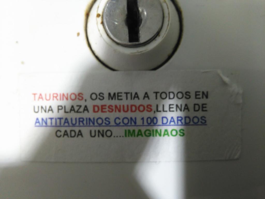 Bravoynatural's tweet photo. QUIÉNES SON LOS ENFERMOS MENTALES, CÍNICOS, ETC...?  #Respeto http://t.co/u7GXPvlgE7
