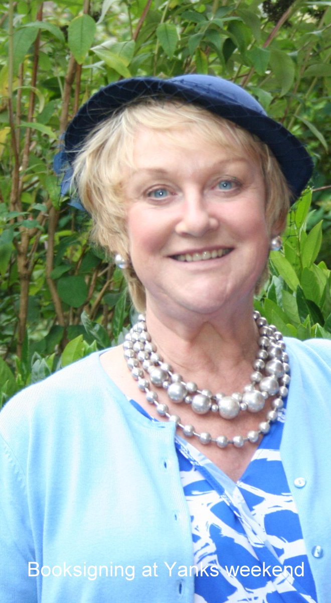 judithabarrow's tweet photo. Dressed to impress for 40s event #WW2h http://t.co/FewpvUtJR3 #wwwblogs http://t.co/zUM1hsIdAX … http://t.co/3kIv7WbdES