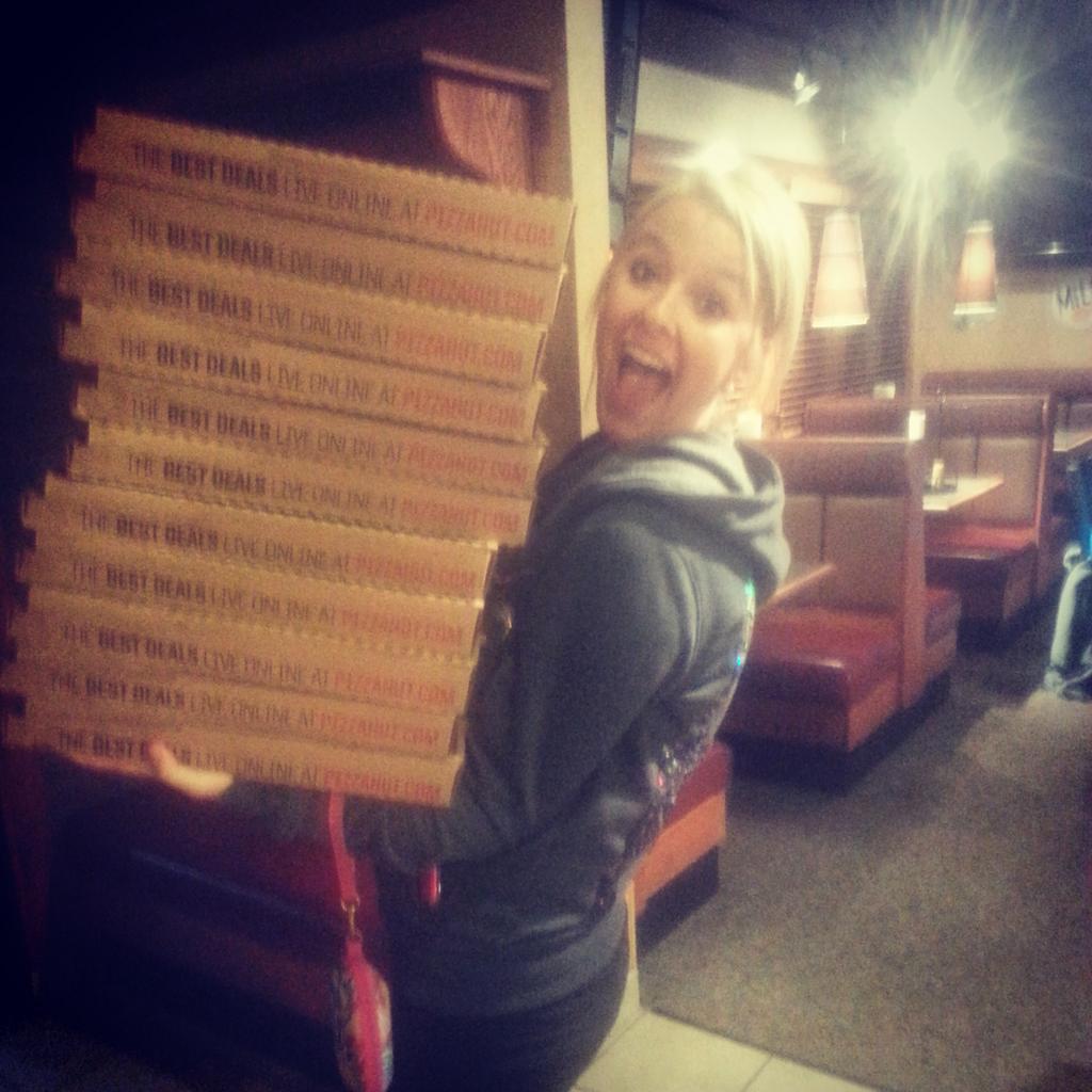 Who needs weights when you can lift this many boxes of pizza! @hillaryfroning #beast #functionalmovement