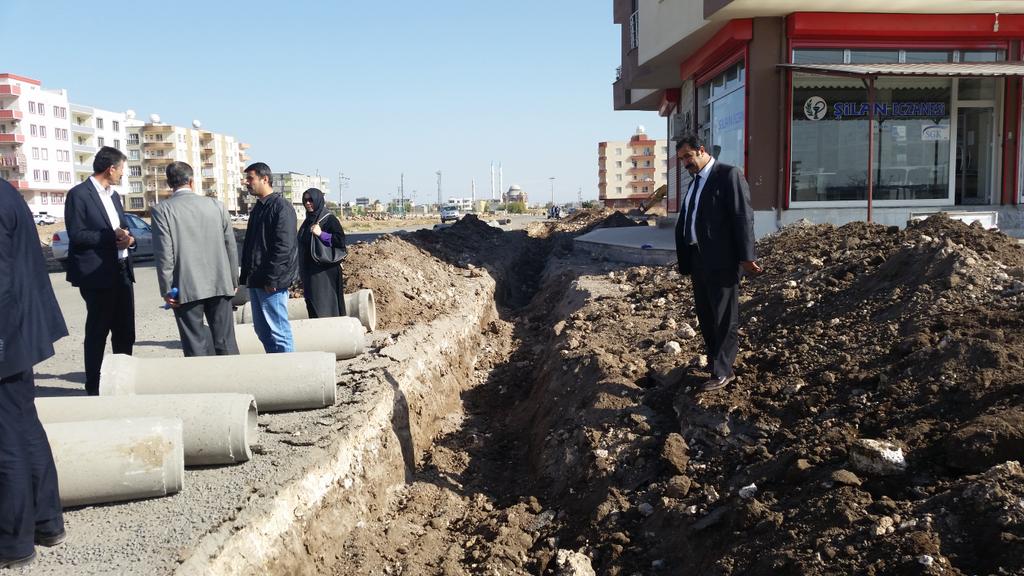 halil7763's tweet photo. Şanlıurfa Büyük Şehir Belediyesi ŞUSKİ çalışmaları http://t.co/i5nqn7ISal
