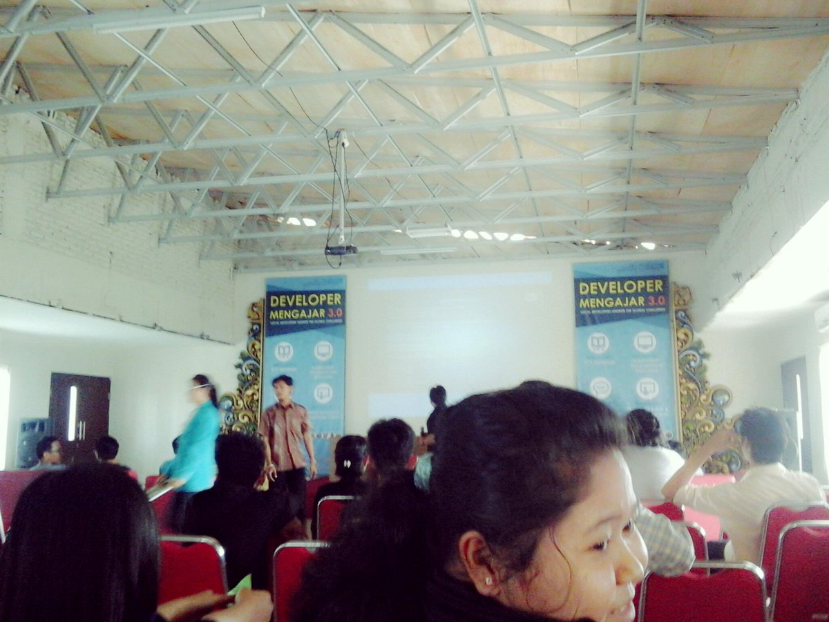eldaflames's tweet photo. seminar developer mengajar 3.0 @STMIKPrimakara dengan pembicara2 keche:D dapet ilmu lebih #Devmengajar #IntelAndroid http://t.co/lkZMnEyf9N