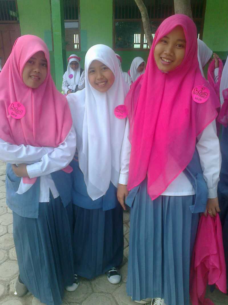 Pink putih :) ..