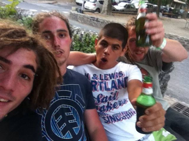LEKASDU12's tweet photo. https://t.co/JkWnXJ71uV

Apero time !!! http://t.co/3zLArs2uck