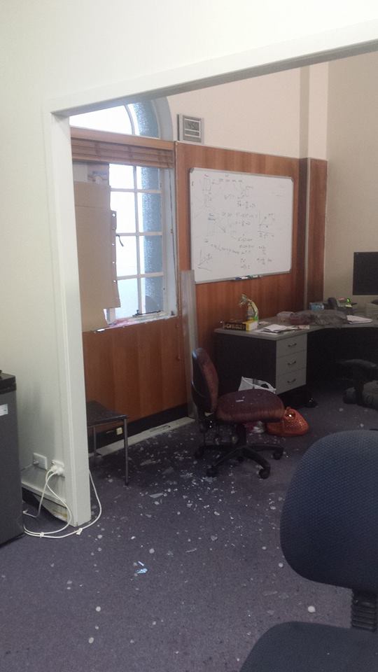 TransPosition93's tweet image. The biggest hail stones we've ever seen coming horizontally straight at our windows! #storm